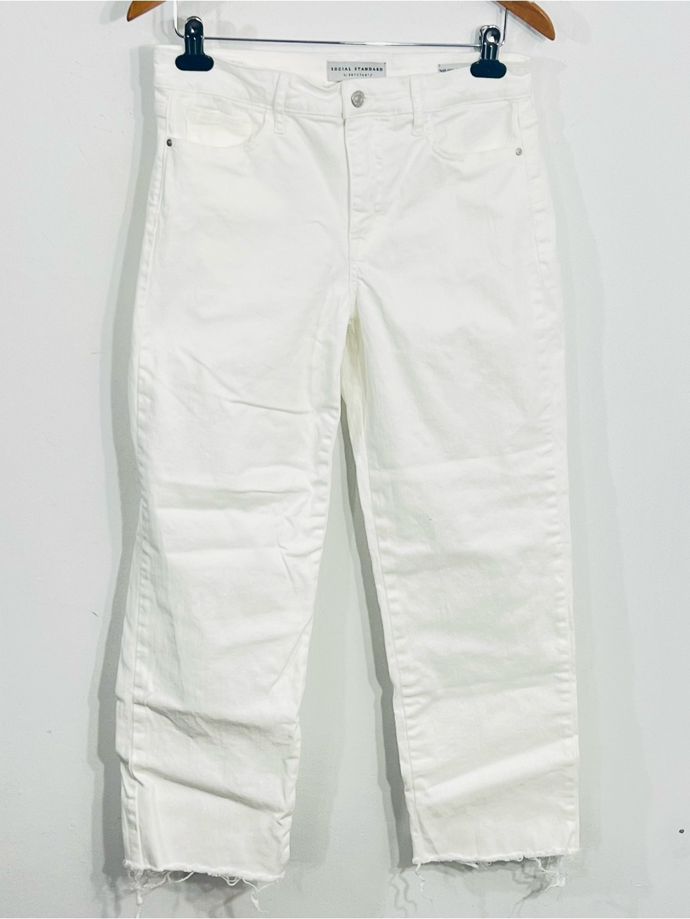 Social Standard By Sanctuary High Rise Crop Straight Leg White Jeans Mid Rise 6